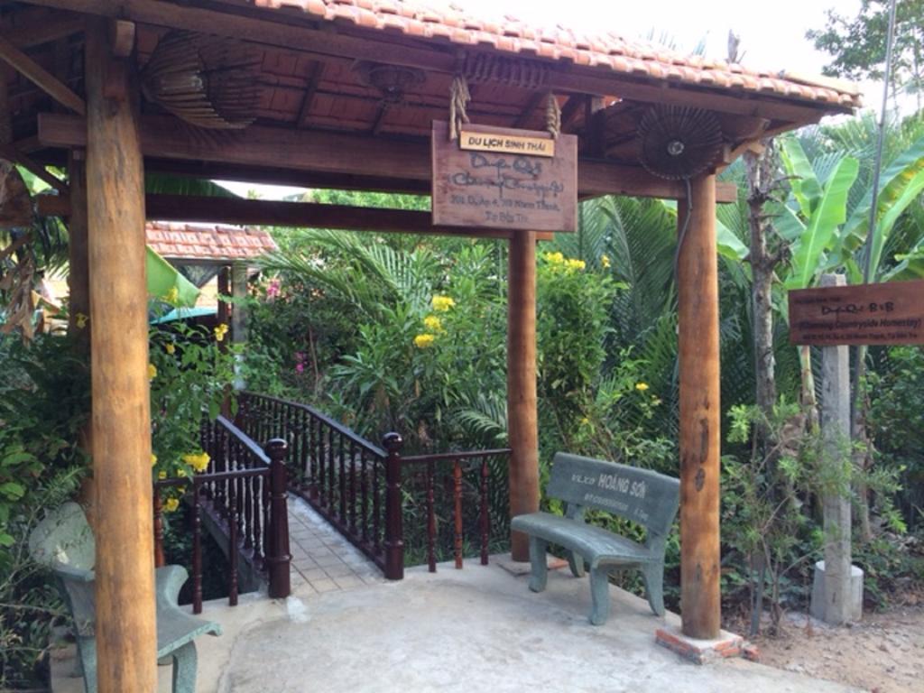 Charming Countryside Homestay Ben Tre Eksteriør billede